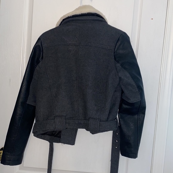 Faux fur collar motorcycle jacket - Picture 4 of 6